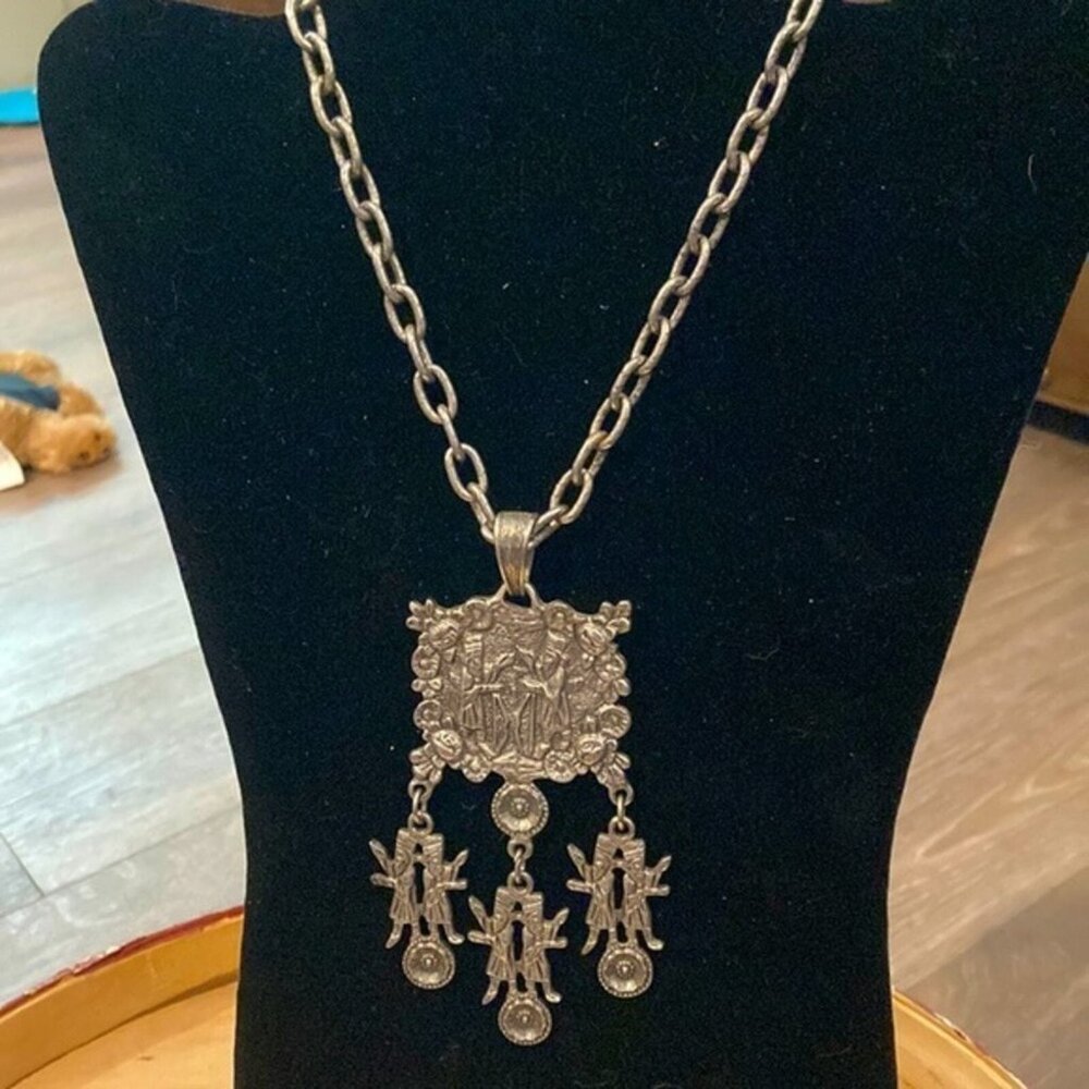 Vintage Silver Pendant Necklace‎ With Intricate Figure Design